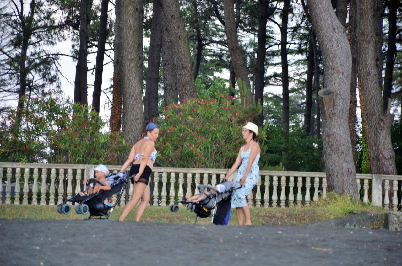Maka Bed & Breakfast Ureki Bagian luar foto