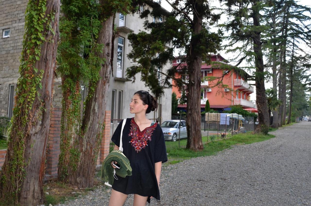Maka Bed & Breakfast Ureki Bagian luar foto