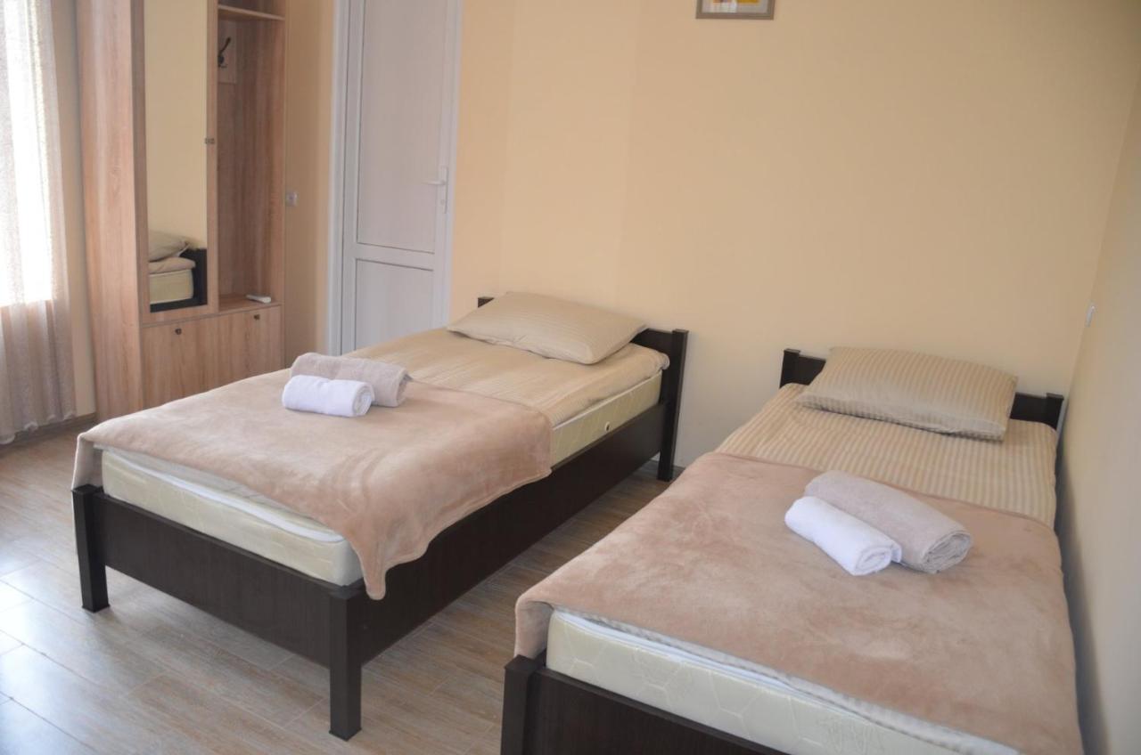 Maka Bed & Breakfast Ureki Bagian luar foto